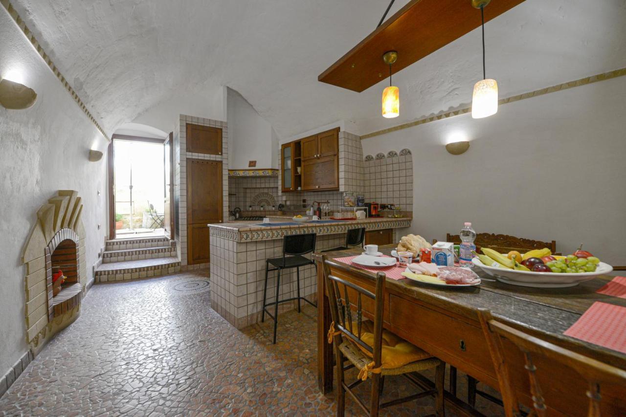 Umbra Idris Holiday Home Матера Экстерьер фото